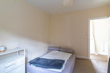 2 bedroom Flat to let in Junction Road, Andover, SP10