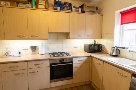 2 bedroom Flat to let in Junction Road, Andover, SP10