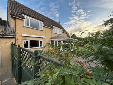 3 bedroom Link detached house for sale in Cherry Tree Drive, Cirencester, GL7