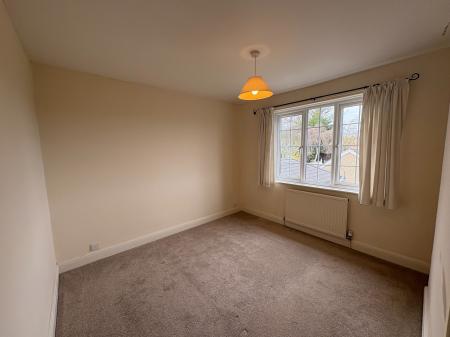3 bedroom Semi-detached house to let in Sarson Close, Amport, SP11