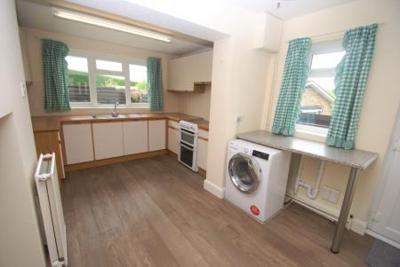 3 bedroom Semi-detached house to let in Sarson Close, Amport, SP11