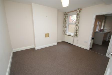 3 bedroom Terraced House to let in High Street, Shipton Bellinger, SP9