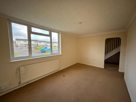 3 bedroom Semi-detached house to let in Armstrong Rise, Charlton, SP10