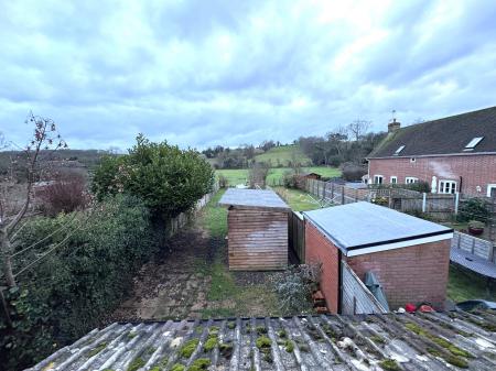 3 bedroom Semi-detached house to let in Denham Terrace, St Mary Bourne, SP11