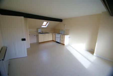 1 bedroom Flat to let in Station Road, Ludgershall, SP9