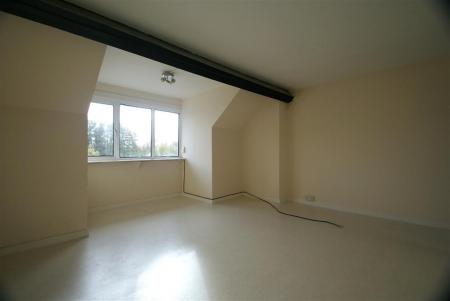 1 bedroom Flat to let in Station Road, Ludgershall, SP9
