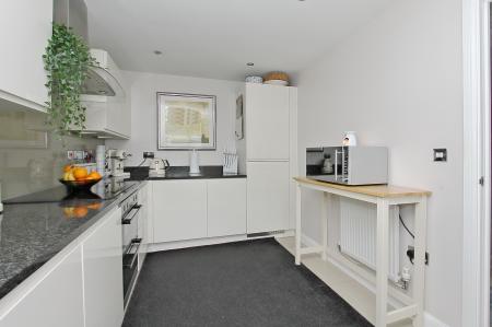 4 bedroom Terraced House for sale in Locksbridge Road, Andover, Andover, SP11