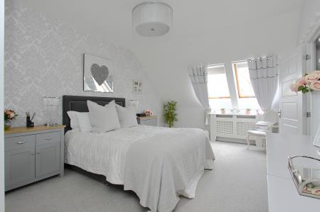 4 bedroom Terraced House for sale in Locksbridge Road, Andover, Andover, SP11