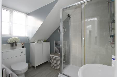 4 bedroom Terraced House for sale in Locksbridge Road, Andover, Andover, SP11