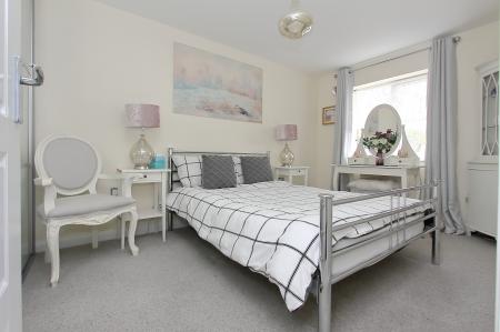 4 bedroom Terraced House for sale in Locksbridge Road, Andover, Andover, SP11