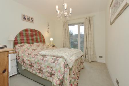 3 bedroom Detached house for sale in Farrs Avenue, Andover, SP10