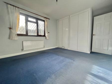 4 bedroom Detached house for sale in Lillywhite Crescent, Andover, Andover, SP10