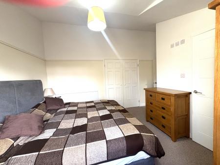 4 bedroom Detached house to let in Kingsley Park, Whitchurch, RG28