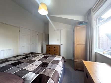 4 bedroom Detached house to let in Kingsley Park, Whitchurch, RG28