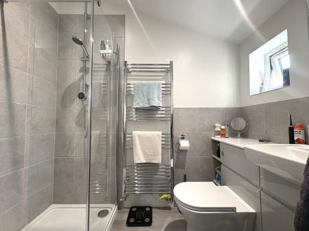 4 bedroom Detached house to let in Kingsley Park, Whitchurch, RG28