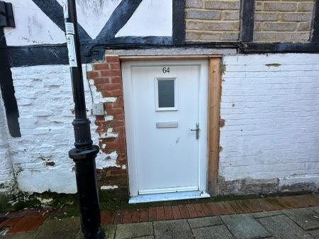 High street, Andover, SP10