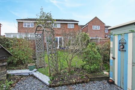 3 bedroom Semi-detached house for sale in Poynters close, Artists Way, Andover, SP10