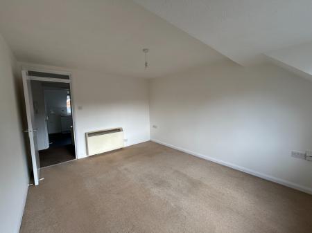 2 bedroom Flat to let in Vincent Drive, Andover, SP10