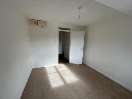 2 bedroom Flat to let in Vincent Drive, Andover, SP10
