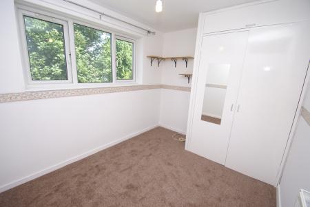 3 bedroom Flat to let in Acre Court, Andover, SP10