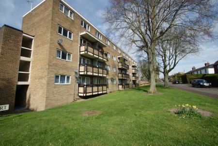 Acre Court, Andover, SP10