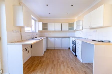 3 bedroom End of terrace house for sale in Wood Park, Ludgershall