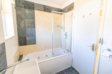 3 bedroom End of terrace house for sale in Wood Park, Ludgershall