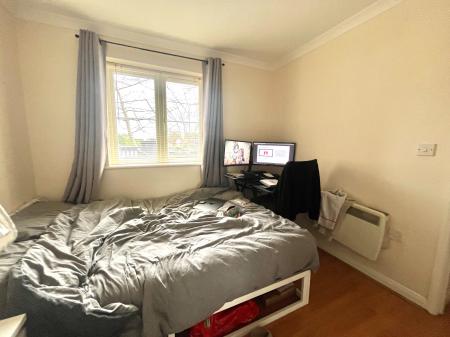 1 bedroom Flat to let in Station Approach, Ludgershall, SP11