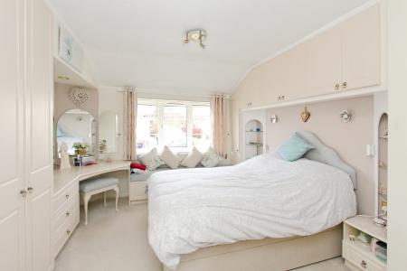2 bedroom Park home for sale in Wessex Park, Winchester, SO21