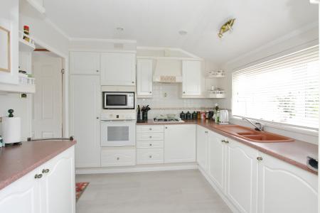 2 bedroom Park home for sale in Wessex Park, Winchester, SO21