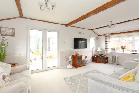 2 bedroom Park home for sale in Wessex Park, Winchester, SO21