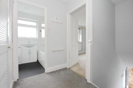 2 bedroom Maisonette for sale in Neville Close, Andover, Andover, SP10