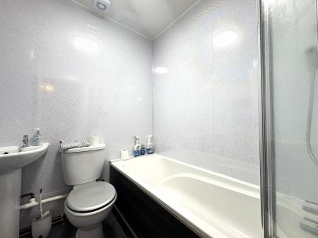 2 bedroom End of terrace house to let in Treagore road, Calmore, SO40