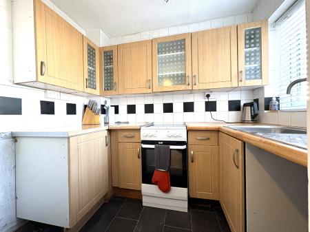 2 bedroom End of terrace house to let in Treagore road, Calmore, SO40