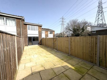 2 bedroom End of terrace house to let in Treagore road, Calmore, SO40