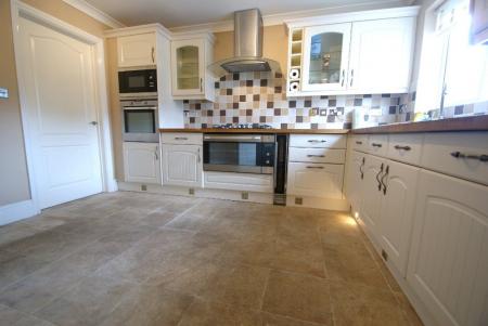 1 bedroom House share to let in Anton Road, Andover, SP10