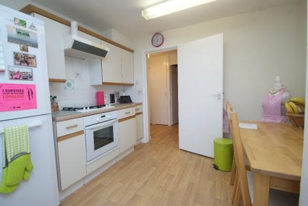 2 bedroom Flat to let in Swindon House, Tidworth, SP9