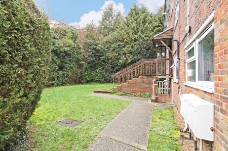 2 bedroom Flat for sale in The Elms, Andover, SP10