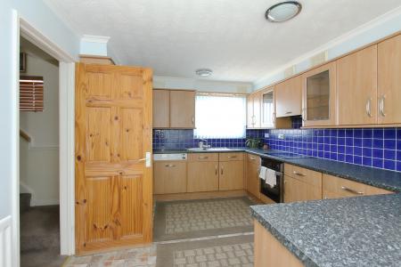 3 bedroom Terraced House for sale in Orchid Court, Andover, SP10