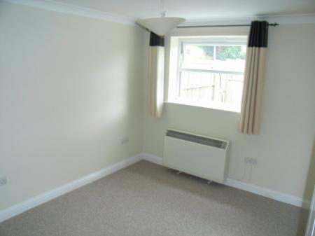 2 bedroom Flat to let in Crown Lane, Ludgershall, SP11