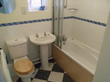 2 bedroom Flat to let in Crown Lane, Ludgershall, SP11