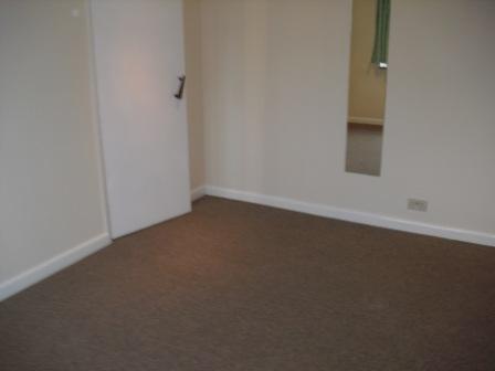2 bedroom Flat to let in Weyhill Road, Andover, SP10