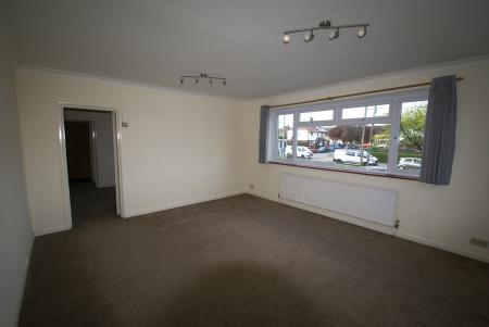 2 bedroom Flat to let in Weyhill Road, Andover, SP10