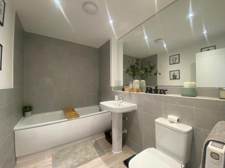 3 bedroom Detached house to let in Cashmere Drive, Andover, Andover, SP11