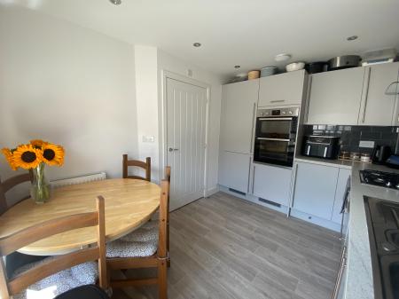 3 bedroom Detached house to let in Cashmere Drive, Andover, Andover, SP11