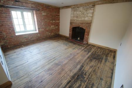 2 bedroom Terraced House to let in Church Street, Collingbourne, SN8