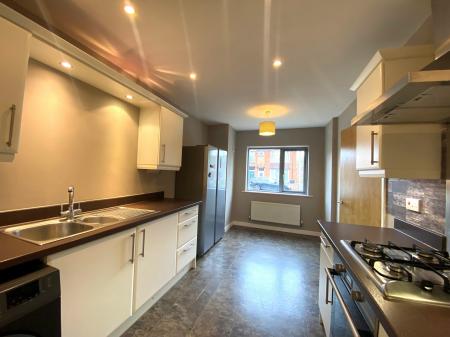 3 bedroom Semi-detached house to let in Porter Place, Ludgershall, SP11