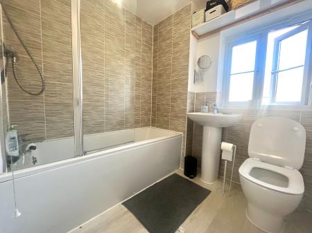 3 bedroom Semi-detached house to let in Marchment Close, Andover, SP11
