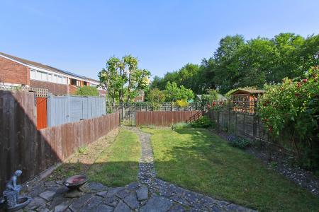 3 bedroom End of terrace house for sale in Gallaghers Mead, Andover