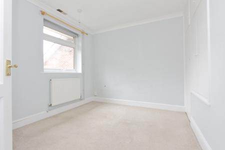 2 bedroom Maisonette to let in Neville Close, Andover